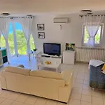בית הארחה Savic 3*